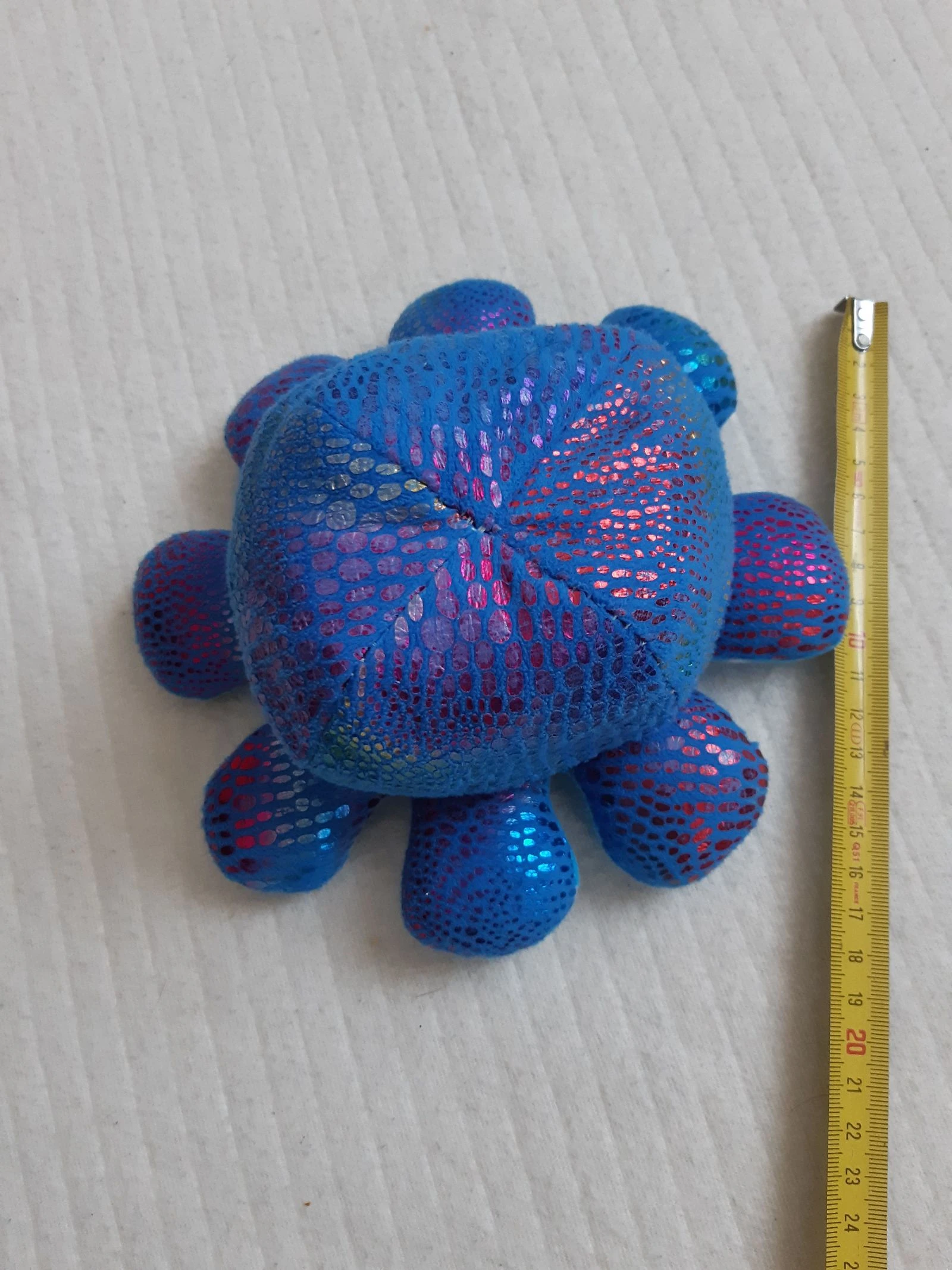Reversible octopus plush – photo 3